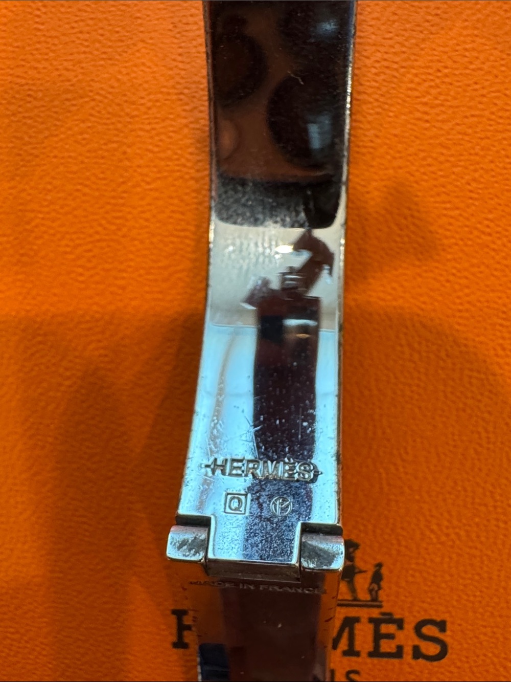 Hermes women’s Clic H Bracelet in blue and Silver - Picture 4 of 5
